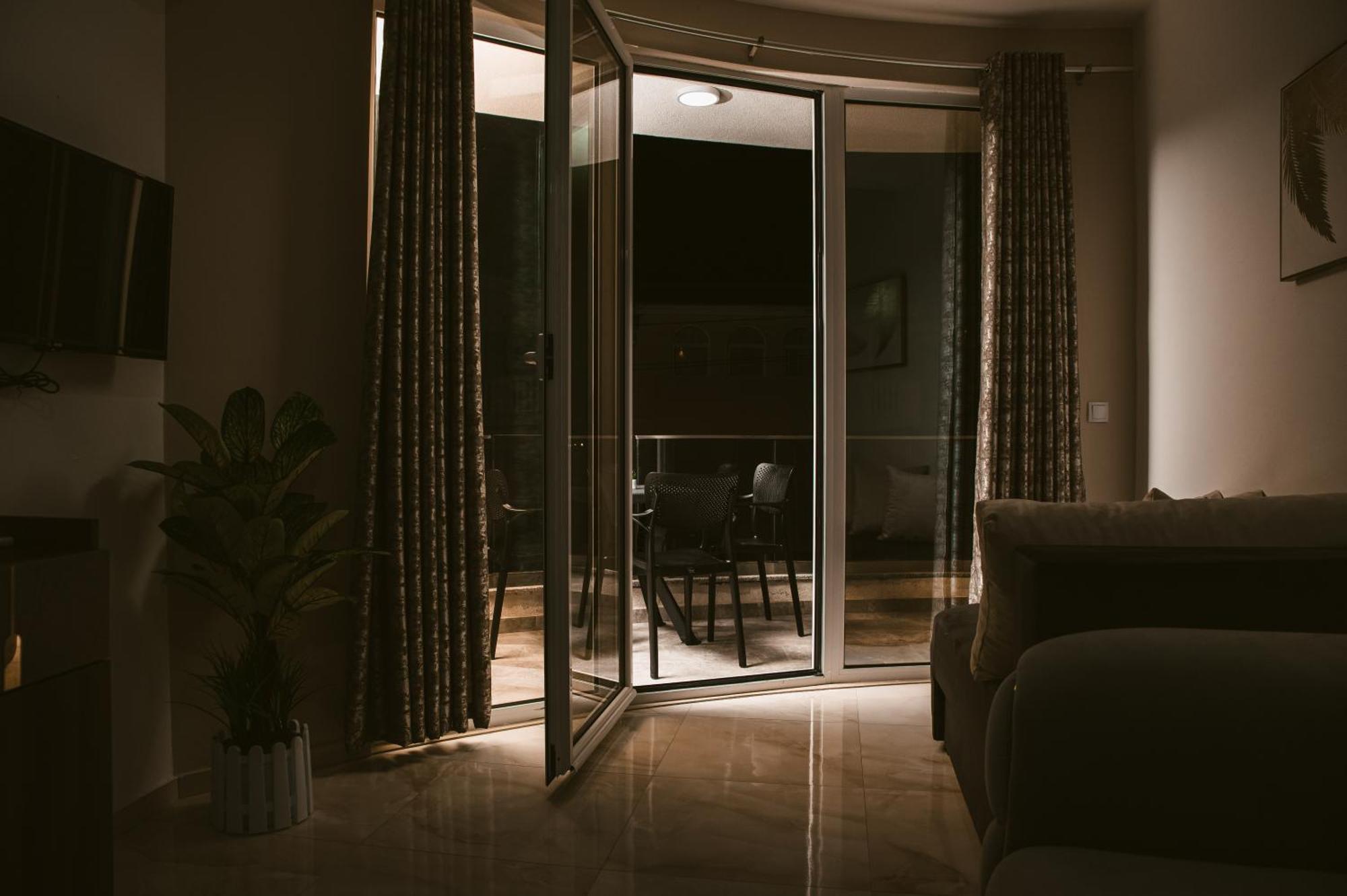 M&H Apartments อุลซิน ภายนอก รูปภาพ